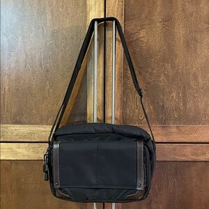 Derek Alexander Crossover Bag